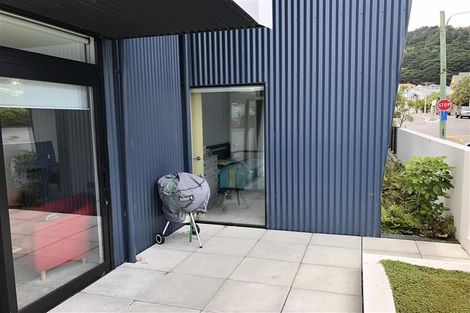 Photo of property in 76 Brougham Street, Mount Victoria, Wellington, 6011