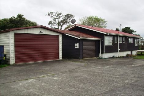 Photo of property in 17 Mannering Place, Hillcrest, Auckland, 0627