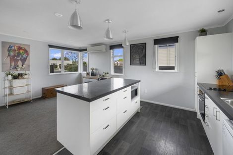 Photo of property in 4 Burness Road, Greenmeadows, Napier, 4112