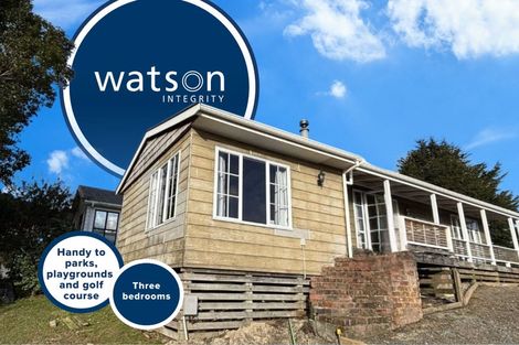 Photo of property in 17 Hookway Grove, Paraparaumu, 5032