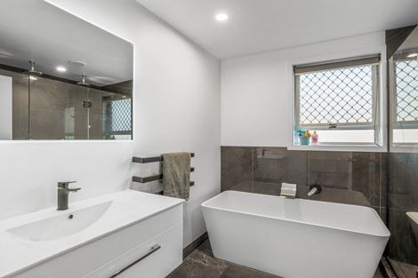 Photo of property in 11 De Ville Place, Burwood, Christchurch, 8061