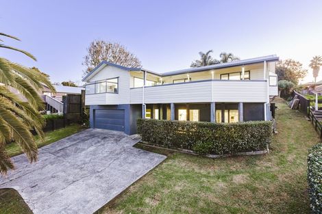 Photo of property in 13 The Glade North, Pukekohe, 2120