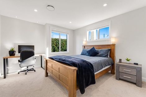 Photo of property in 33 Te Oneroa Way, Long Bay, Auckland, 0630