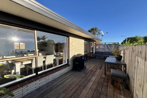 Photo of property in 9 Syntax Place, Conifer Grove, Takanini, 2112