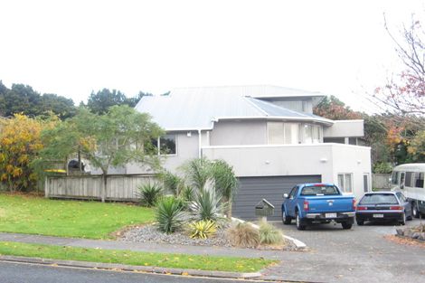 Photo of property in 23 Kuripaka Crescent, The Gardens, Auckland, 2105