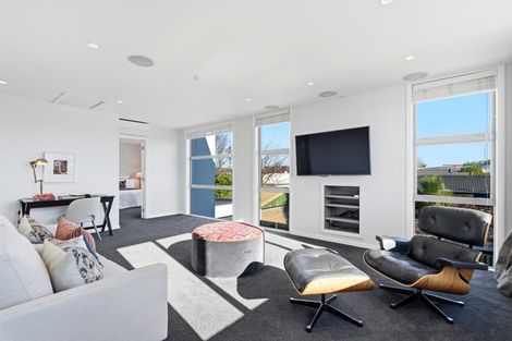 Photo of property in 66a Mansfield Avenue, St Albans, Christchurch, 8014