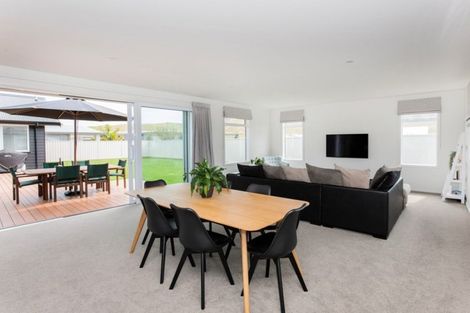 Photo of property in 53 Hamilton Drive, Wainui, Gisborne, 4010