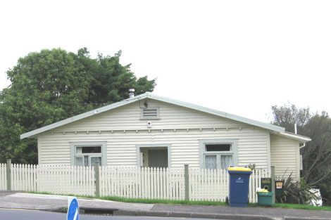 Photo of property in 1/185a Royal Road, Massey, Auckland, 0614