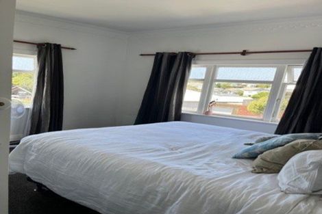 Photo of property in 8 Helen Street, Brooklyn, Wellington, 6021