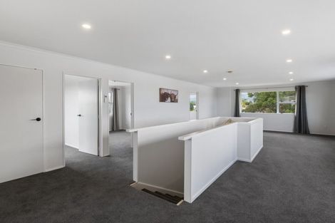 Photo of property in 35 Balmoral Street, Levin, 5510