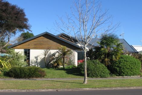 Photo of property in 27 Admiral Crescent, Flagstaff, Hamilton, 3210