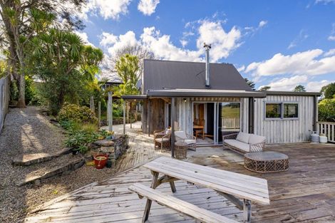 Photo of property in 37 Main Road, Raglan, 3225