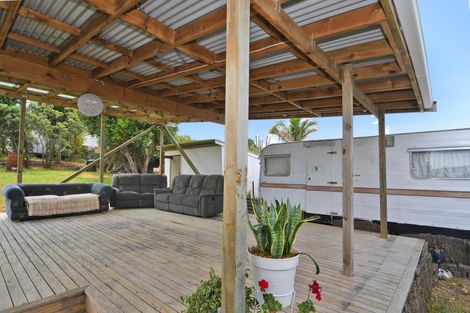 Photo of property in 38 Hauraki Road, Leigh, Warkworth, 0985