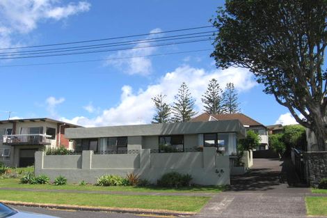 Photo of property in 1/4 Prospect Terrace, Milford, Auckland, 0620