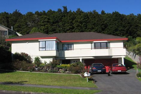 Photo of property in 16 Silkwood Grove, Totara Heights, Auckland, 2105