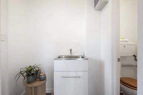 Photo of property in 2a Beaconsfield Street, Devonport, Auckland, 0624