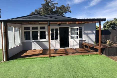 Photo of property in 17 Bluegum Road, Paraparaumu Beach, Paraparaumu, 5032