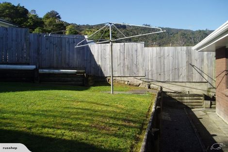 Photo of property in 2/25 Horoeka Street, Stokes Valley, Lower Hutt, 5019