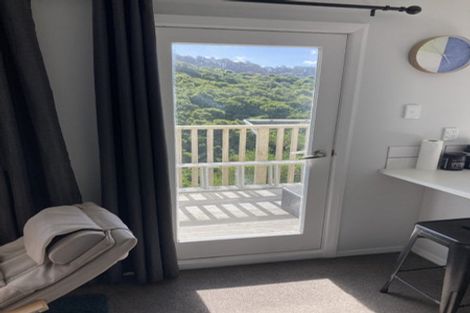 Photo of property in 92 Karepa Street, Brooklyn, Wellington, 6021