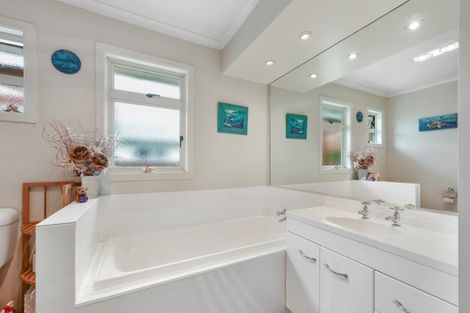 Photo of property in 7 Martin Avenue, Wakefield, 7025