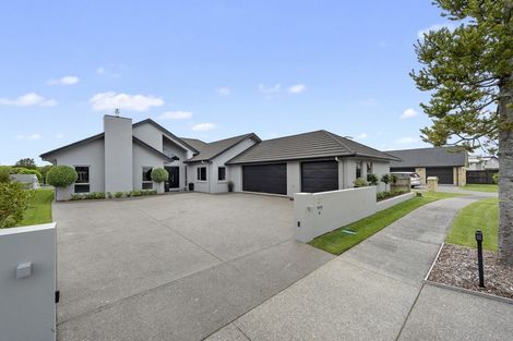 Photo of property in 27 Amokura Crescent, Flagstaff, Hamilton, 3210