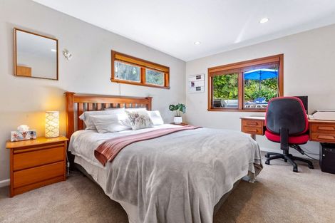 Photo of property in 37 Kiteroa Terrace, Rothesay Bay, Auckland, 0630