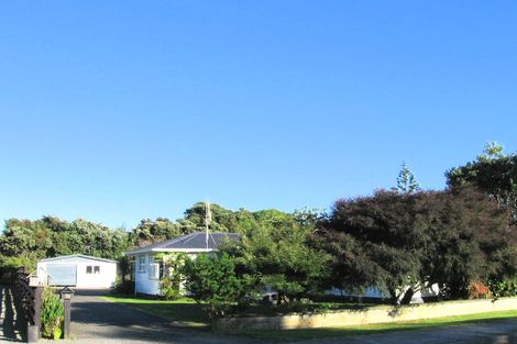 Photo of property in 35 Rangiuru Road, Otaki Beach, Otaki, 5512