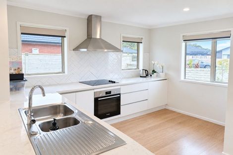 Photo of property in 8 Shearwater Lane, Whitby, Porirua, 5024