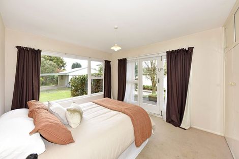 Photo of property in 91 Crofton Road, Harewood, Christchurch, 8051