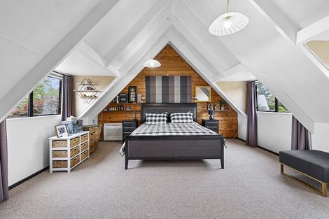 Photo of property in 14 Winstone Place, Highlands Park, New Plymouth, 4312