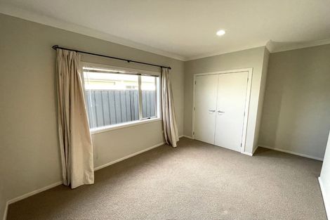 Photo of property in 6 Mana Place, Poraiti, Napier, 4112