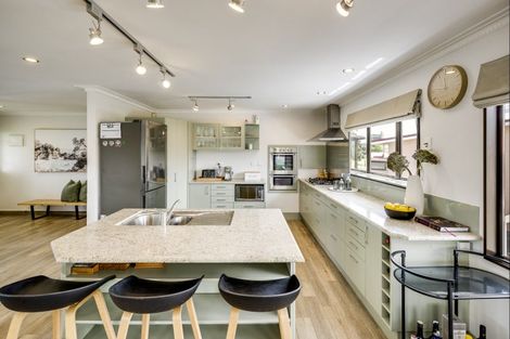 Photo of property in 37 Charles Street, Westshore, Napier, 4110