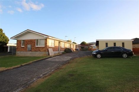 Photo of property in 3 Norman Spencer Drive, Papatoetoe, Auckland, 2104