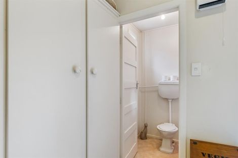 Photo of property in 72 Parsonage Road, Waimate, 7978