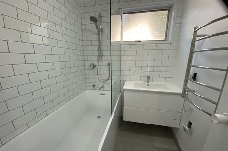 Photo of property in 29a Moore Street, Hillcrest, Auckland, 0627