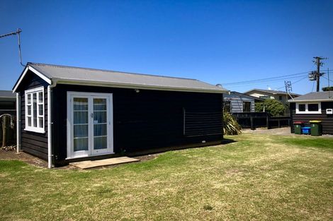 Photo of property in 26 Coleman Avenue, Waverley, 4591