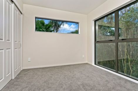 Photo of property in 22a Glastron Place, Bayview, Auckland, 0629