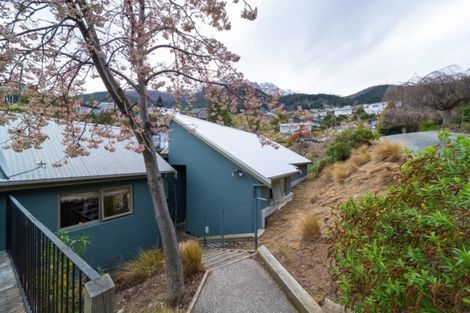 Photo of property in 3 Aspen Grove, Fernhill, Queenstown, 9300