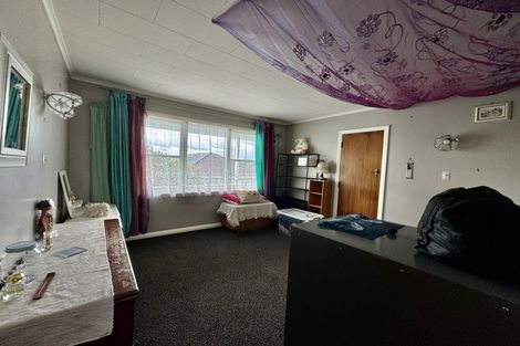 Photo of property in 16 Ernest Street, Ranui, Porirua, 5024