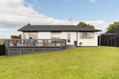 Photo of property in 17 Upland Street, Brookfield, Tauranga, 3110