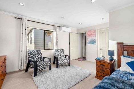 Photo of property in 22a Marvon Downs Avenue, Pakuranga Heights, Auckland, 2010