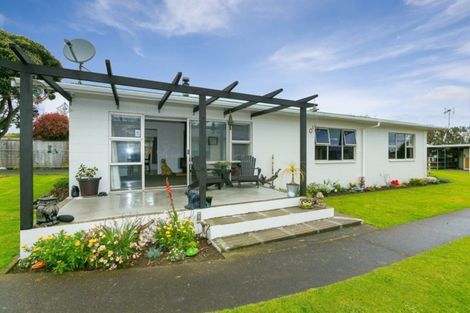 Photo of property in 8 Sarten Street, Waitara, 4320