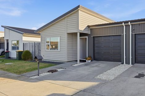 Photo of property in 9 Mokopapa Street, Takanini, 2112