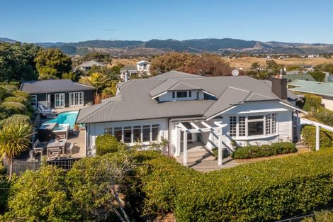 Photo of property in 12-14 Douglas Street, Paraparaumu Beach, Paraparaumu, 5032