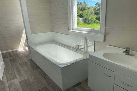 Photo of property in 20 Cambridge Street, Patea, 4520