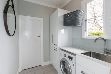 Photo of property in 1111a Heretaunga Street East, Parkvale, Hastings, 4122