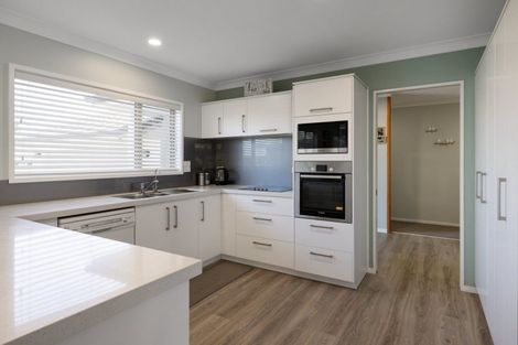 Photo of property in 60 Plateau Heights, Mount Maunganui, 3116