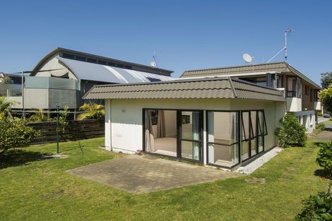 Photo of property in 25 Te Ngaio Road, Mount Maunganui, 3116