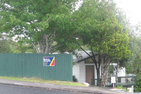 Photo of property in 8 Ellice Road, Totara Vale, Auckland, 0629