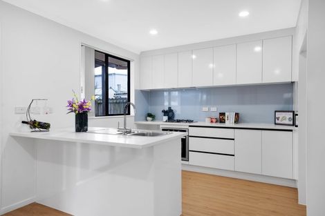 Photo of property in 8 Marengo Parkway, Takanini, 2112